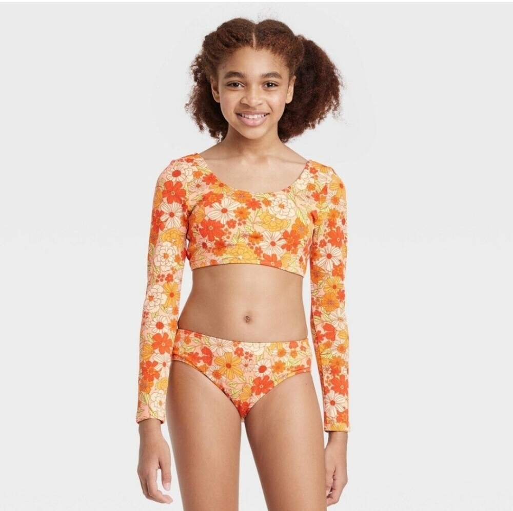 🎯 Art Class totally vintage floral bathing suit top